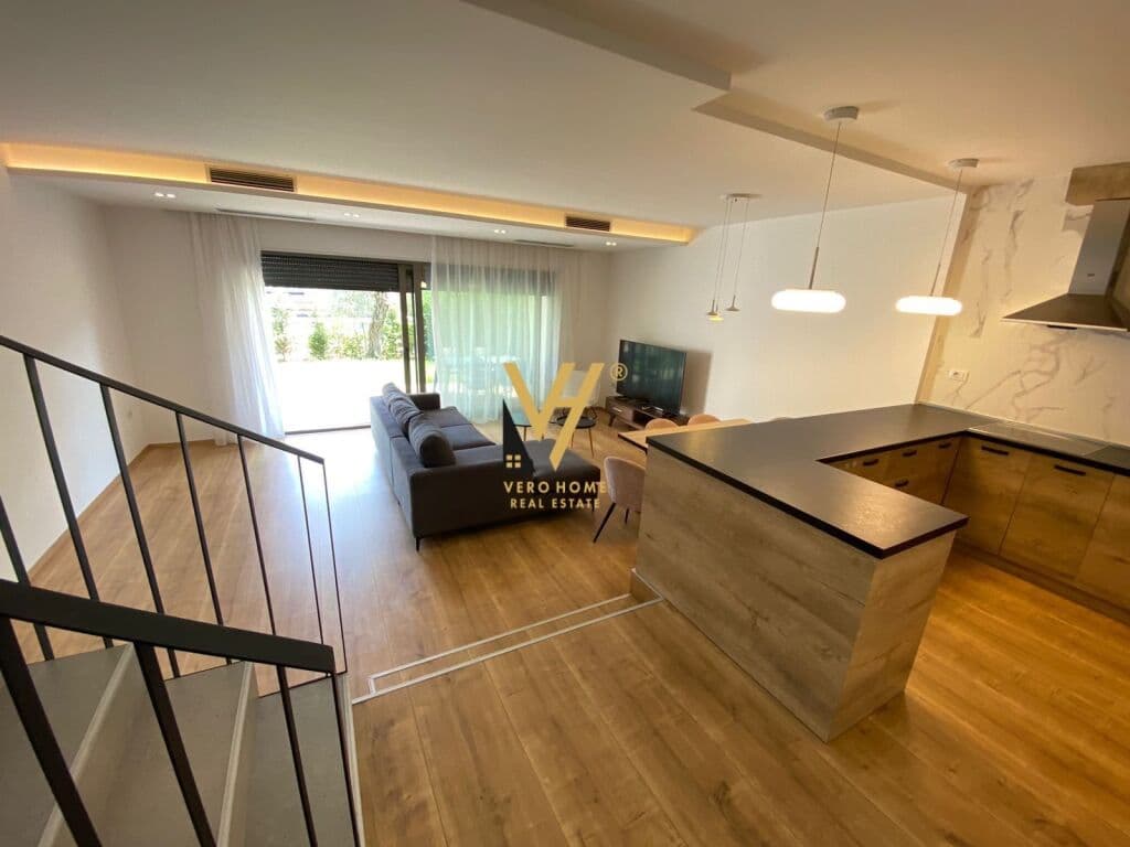 Jepet vile Dy Kateshe me qera te Olive Gorve Residence , Teg 250 m2 3