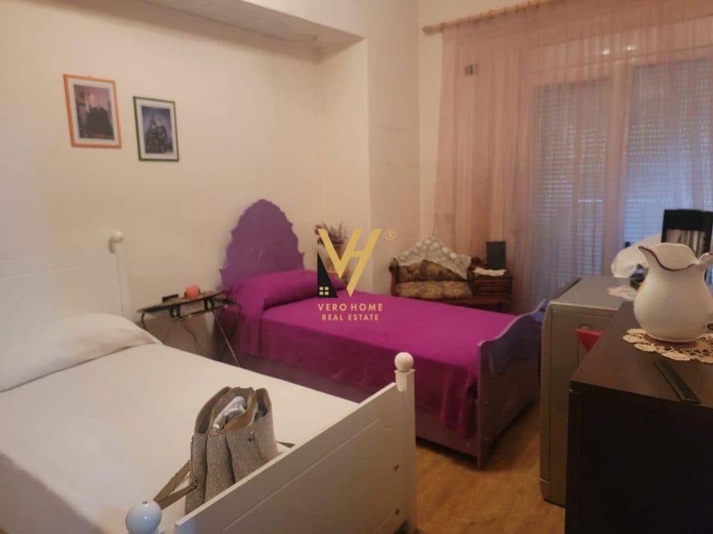 JEPET APARTAMENT 2+1+BLK ME QERA TE KODRA E DIELLIT 60.000 LEKE 4
