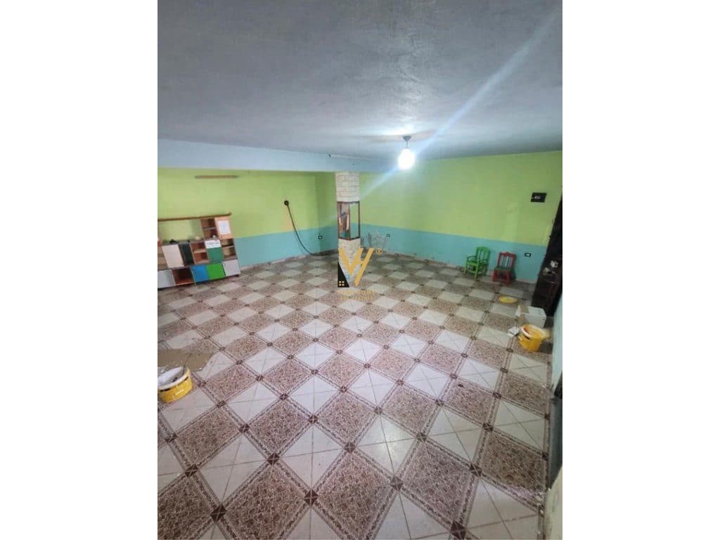JEPET AMBIENT BIZNESI 170 M2 ME QIRA NE ASTIR 400 EURO 3