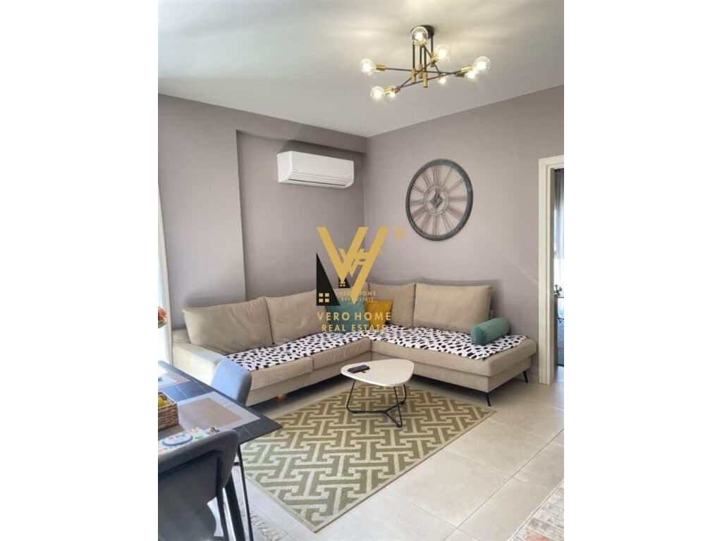 SHITET APARTAMENT 2+1+2+BLK TE KOPSHTI BOTANIK 280.000 EURO