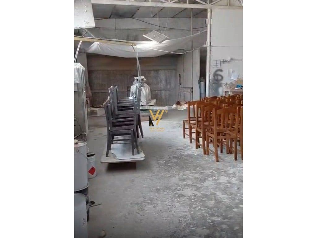 JEPET MAGAZINE 400 M2 ME QERA NE MISTO MAME 150.000 LEKE