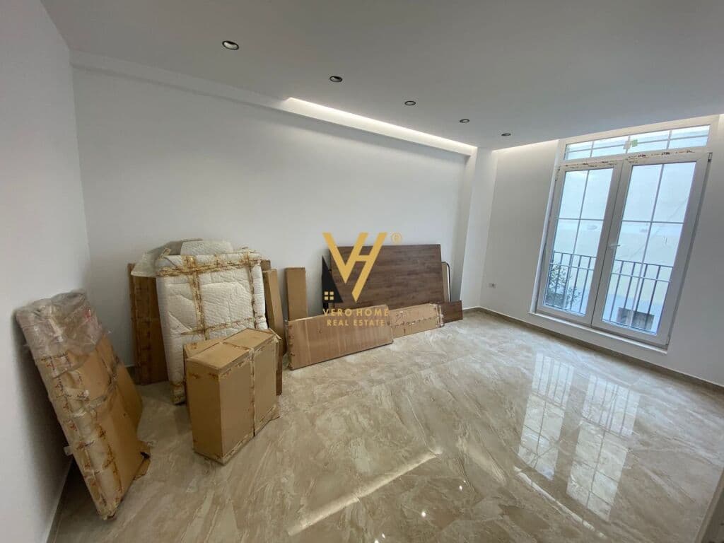 Jepet Zyre me qera te Qendra Concord , 5 Maji 177 m2 4