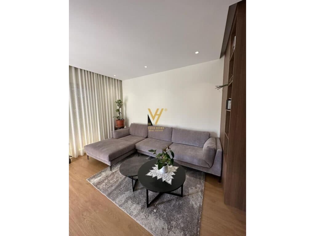 Jepet Apartament 2+1+ballkon+post parkimi me qera te Liqeni i Thate 84 m2