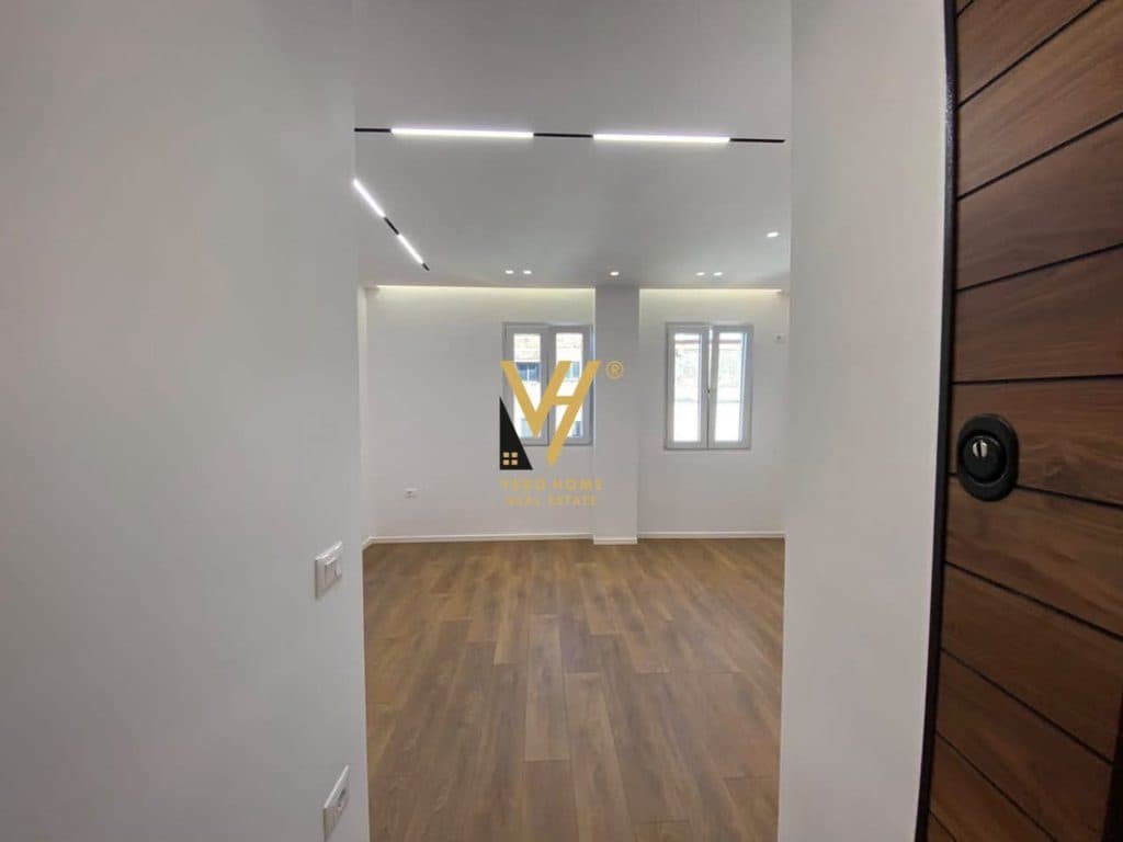 SHITET GAZONIERE 28 M2 TE MOZAIKU 98.000 EURO 3