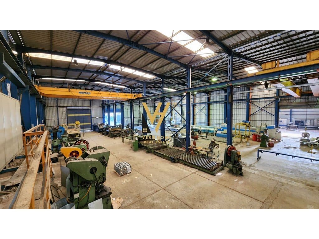 SHITET KAPANON 12.000 M2 NE LUSHNJE 1.900.000 EURO