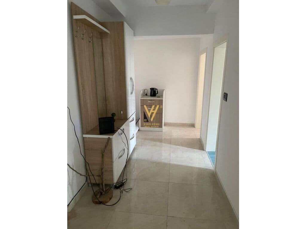 Jepet zyre me qera ne Qender 70 m2 2
