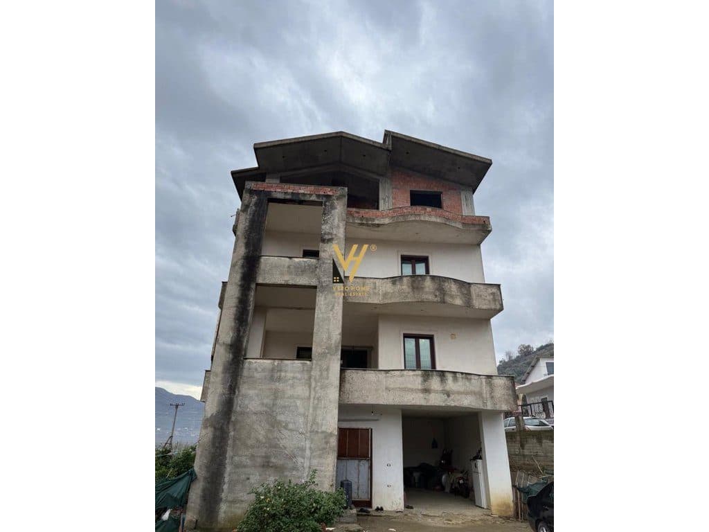 JEPET GODINE TRE KATESHE ME QERA NE ELBASAN 4.500 EURO