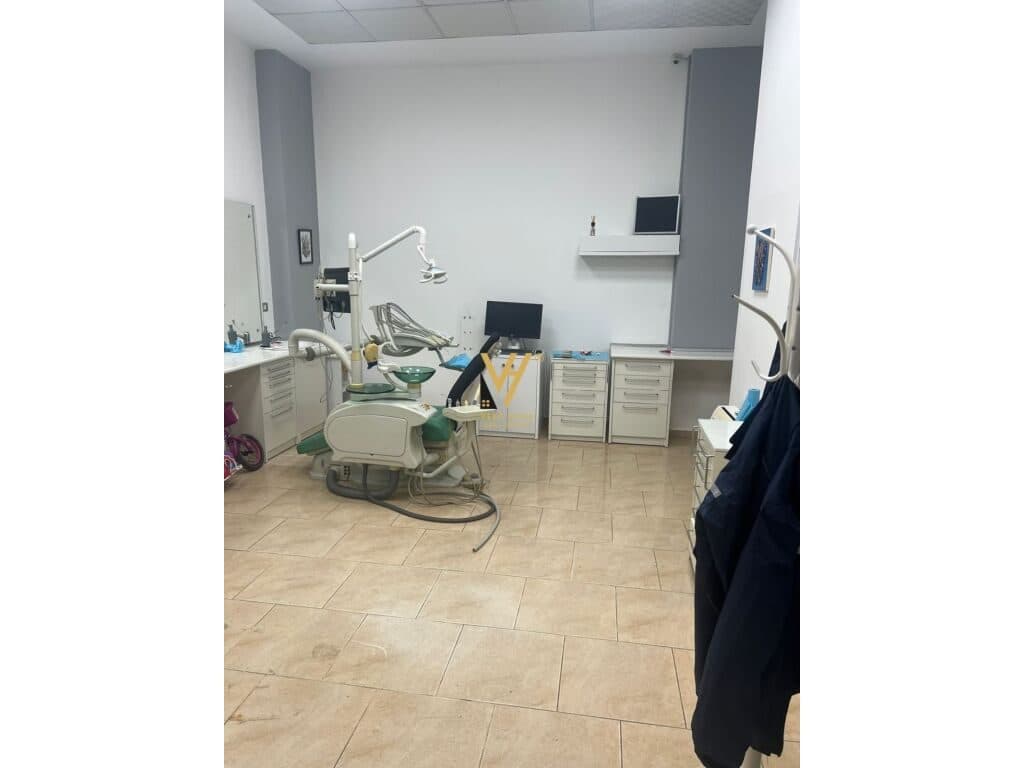 Jepet Dyqan me qera ne Yzberisht 50 m2