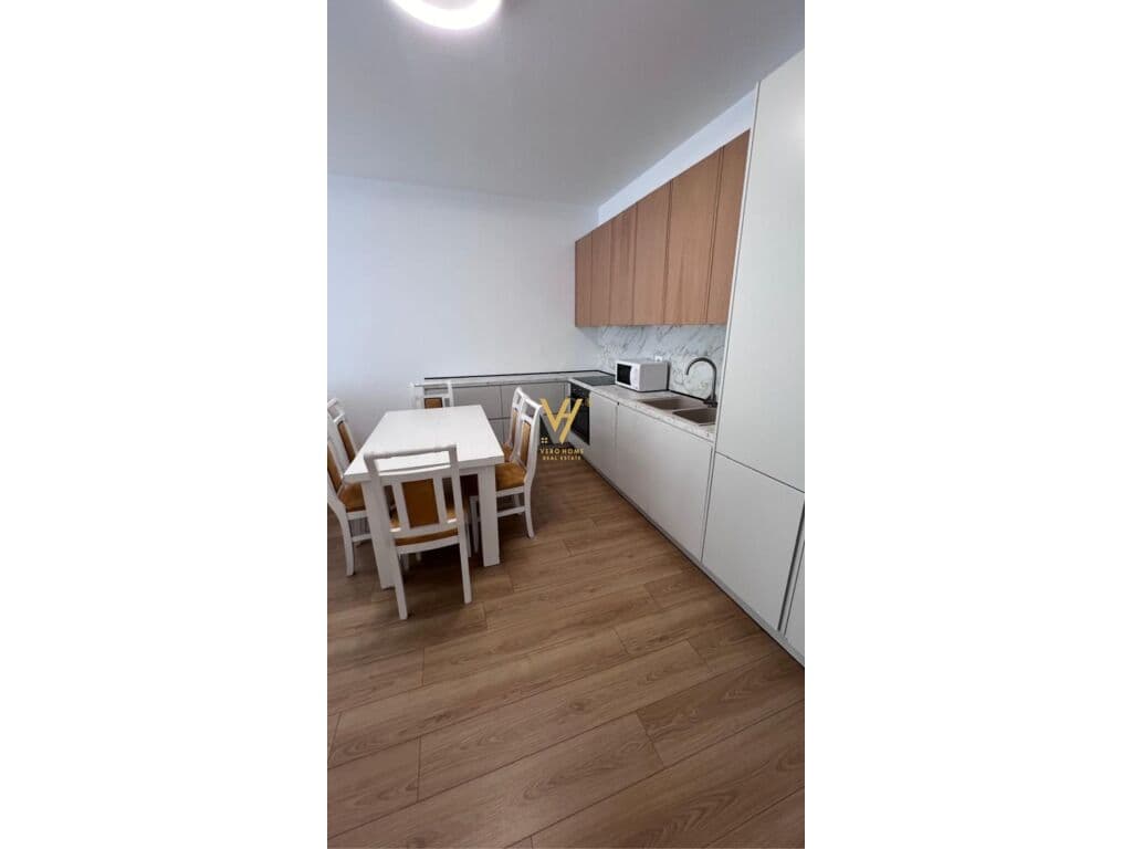 Shitet Apartament 3+1+2+ballkon te Kompleksi Euro 3D , Selite 138 m2 3