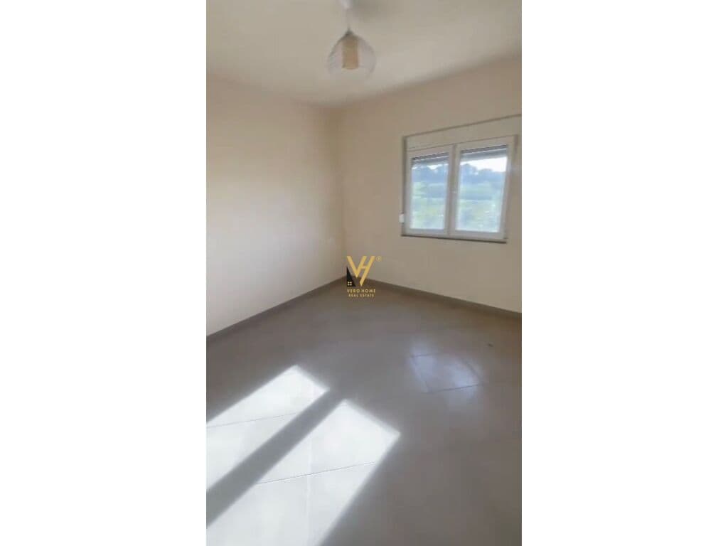 Shitet Vile nje kateshe dhe Truall 80 m2 3