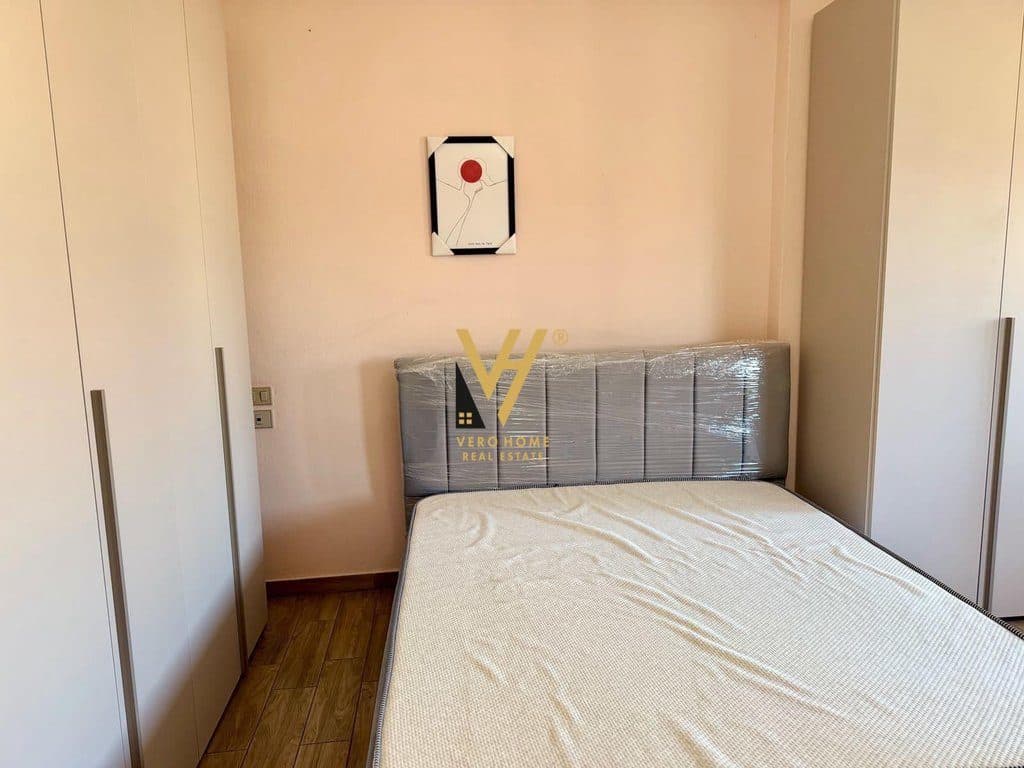 JEPET APARTAMENT 2+1+2+BLK ME QERA TE 21 DHJETORI 70.000 LEKE 3