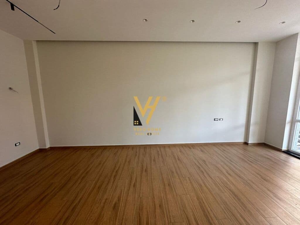 Shitet Apartament 2+1+Verande te Qesaraku , Fresk 116 m2 2