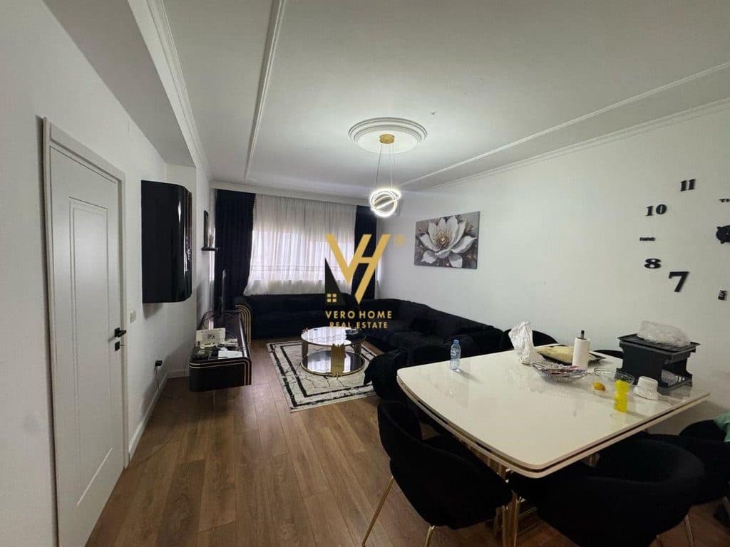 SHITET APARTAMENT 2+1+BLK NE PORCELAN