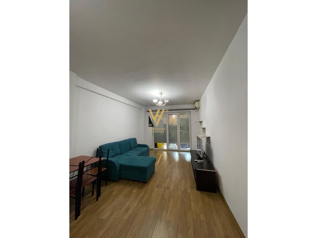JEPET APARTAMENT 2+1+2+BLK ME QERA TE QYTET STUDENTI 55.000 LEKE