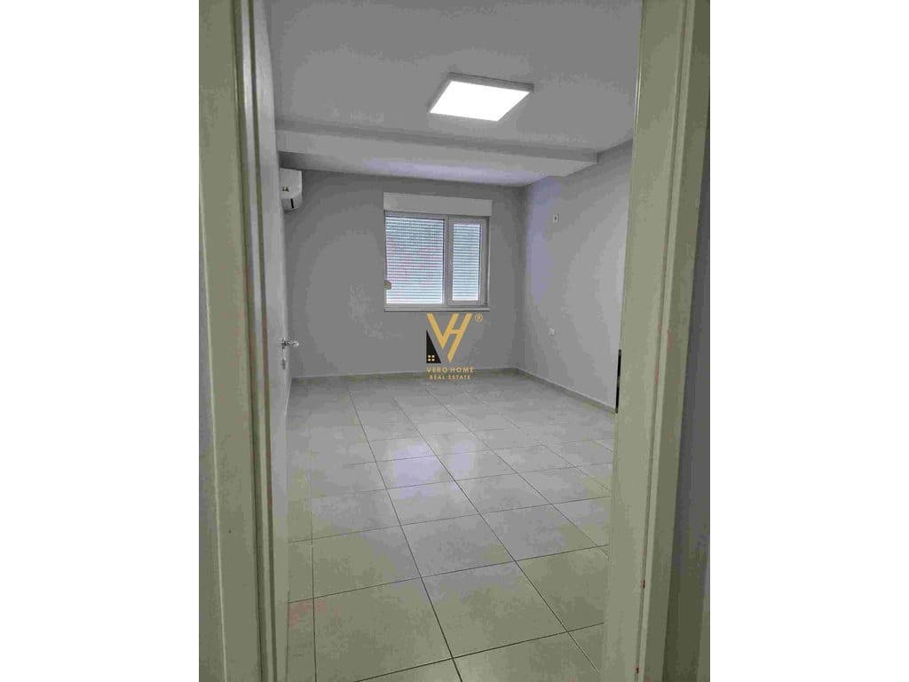 JEPET ZYRE 50 M2 ME QERA TE MANGALEMI, 21 DHJETORI 40.000 LEKE 4
