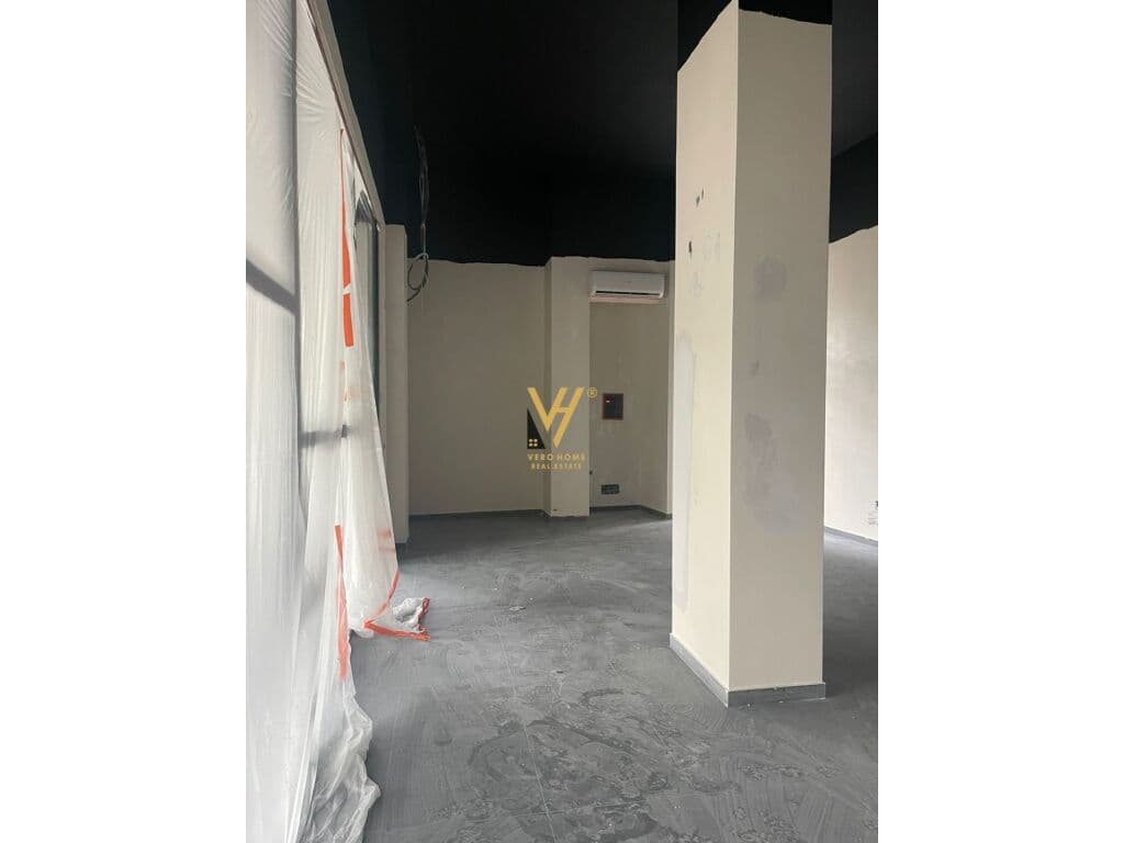 Jepet Ambient Biznesi me qera te Rruga 5 Maji 135 m2
