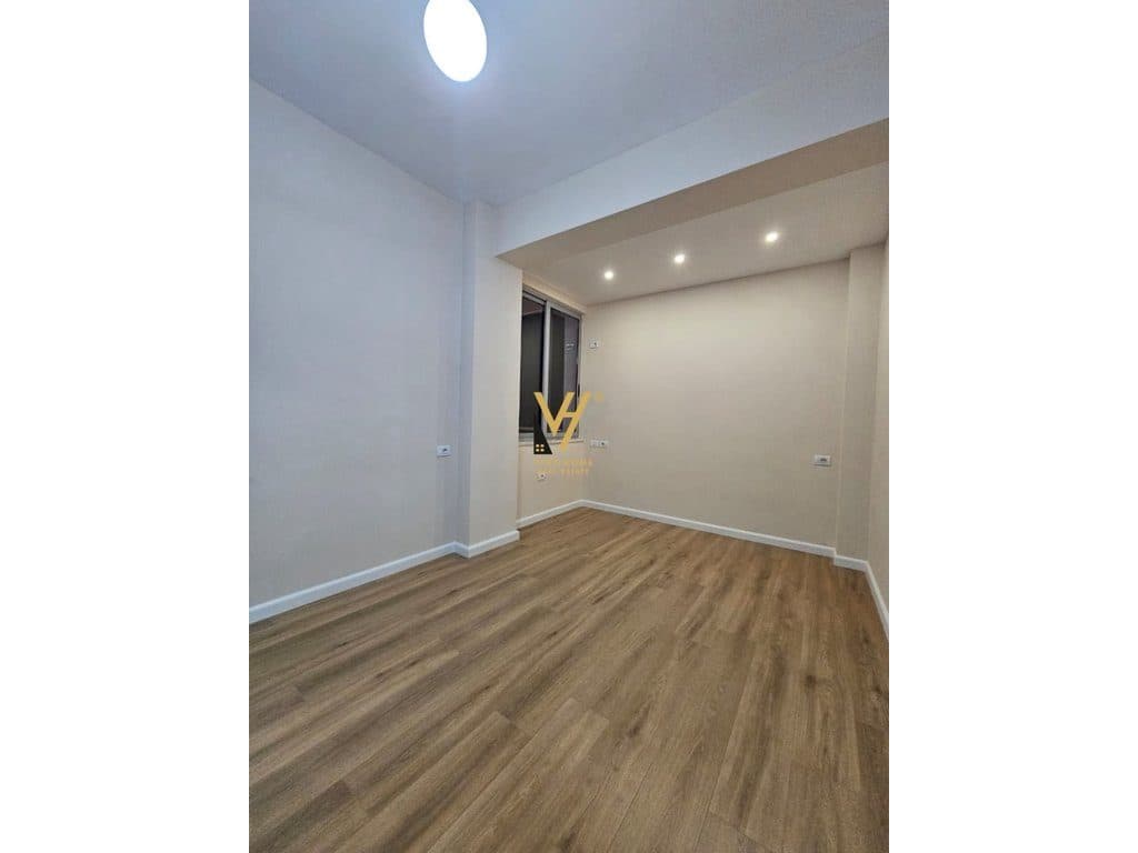 SHITET APARTAMENT 1+1 TE GLOBE, RRUGA E KAVAJES 170.000 EURO 3