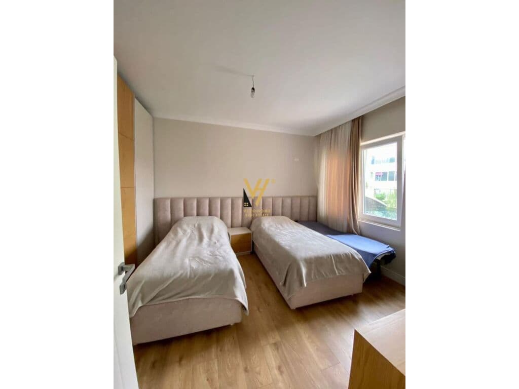 Shitet Apartament duplex 3+1+2+ballkon ne Sauk 145 m2