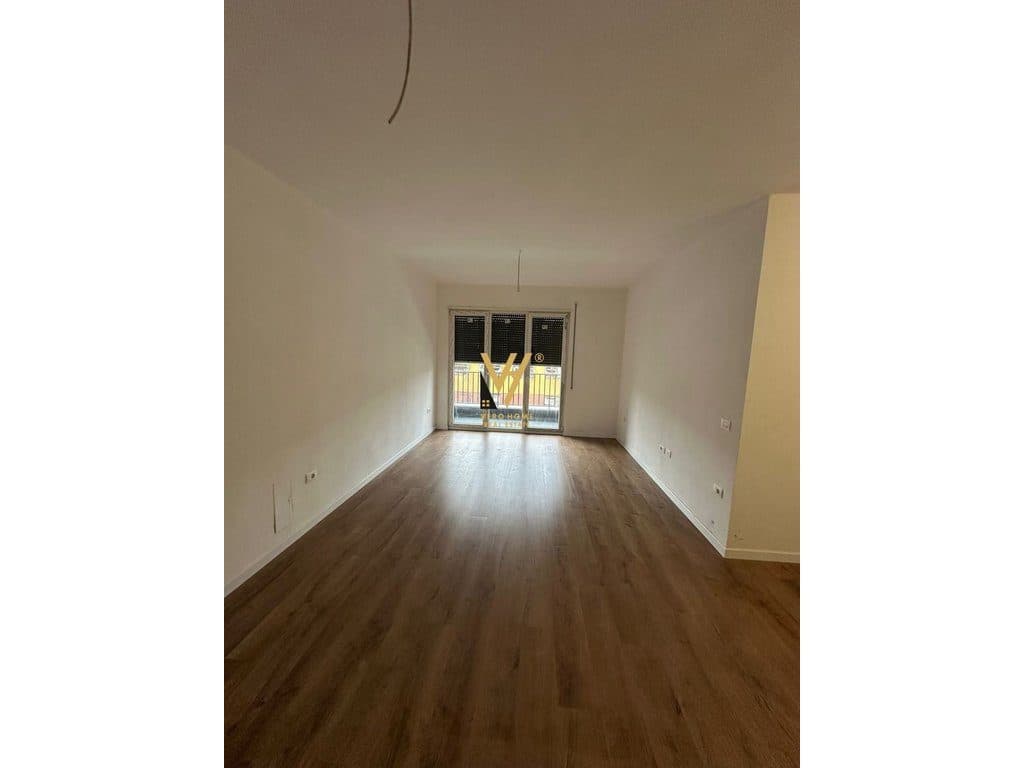JEPET ZYRE 110 M2 ME QIRA TE 5 MAJI 85.000 LEKE