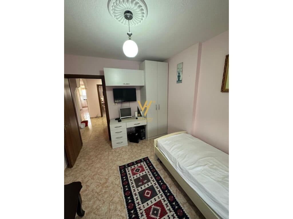 JEPET APARTAMENT 1+1+BLK ME QERA TE PALLATI ME SHIGJETA 50.000 LEKE 4