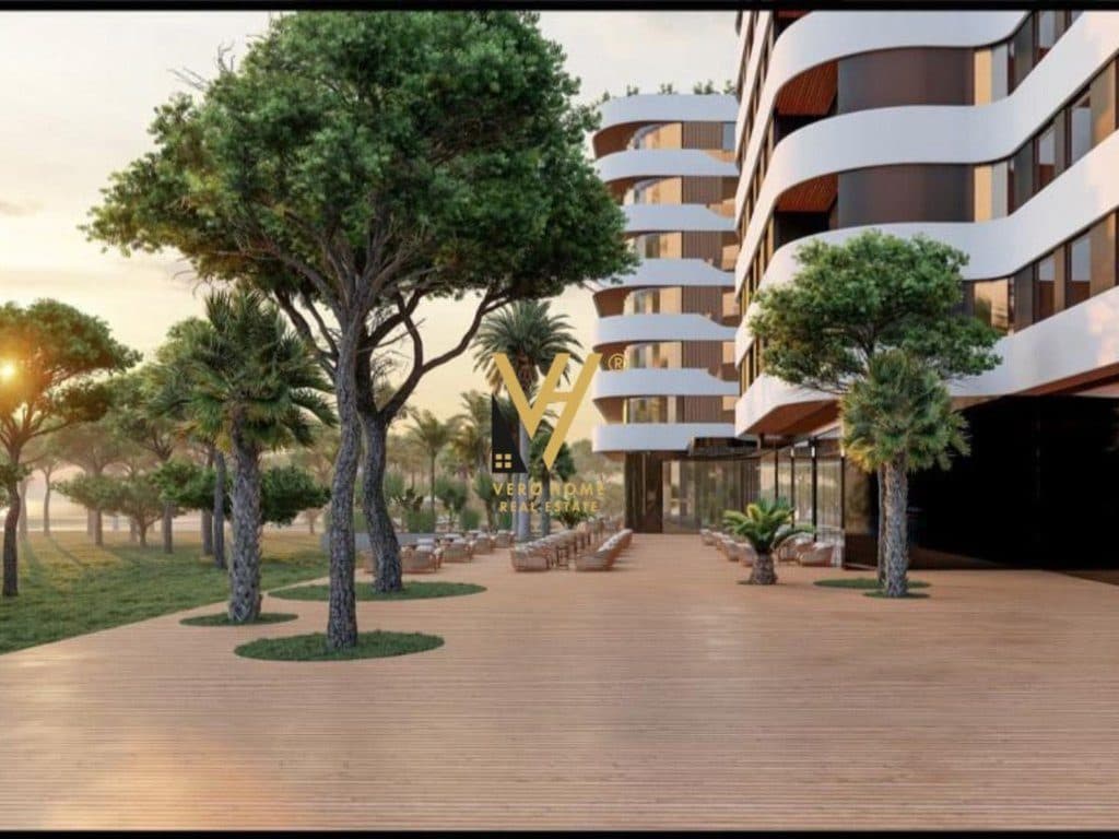 SHITET GARSONIERE ME PAMJE DETI NE GOLEM 132.200 EURO