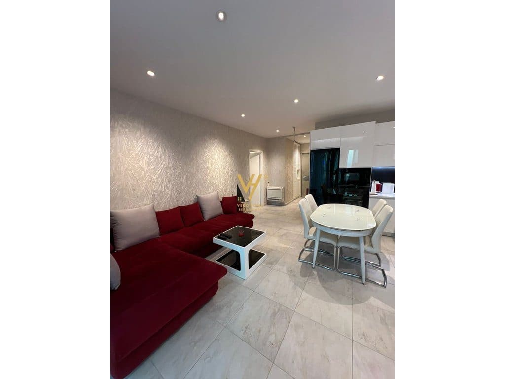 JEPET APARTAMENT 2+1+BLK ME QERA TE AMBASADOR 3,STADIUMI AIR ALBANIA 1.500 EURO