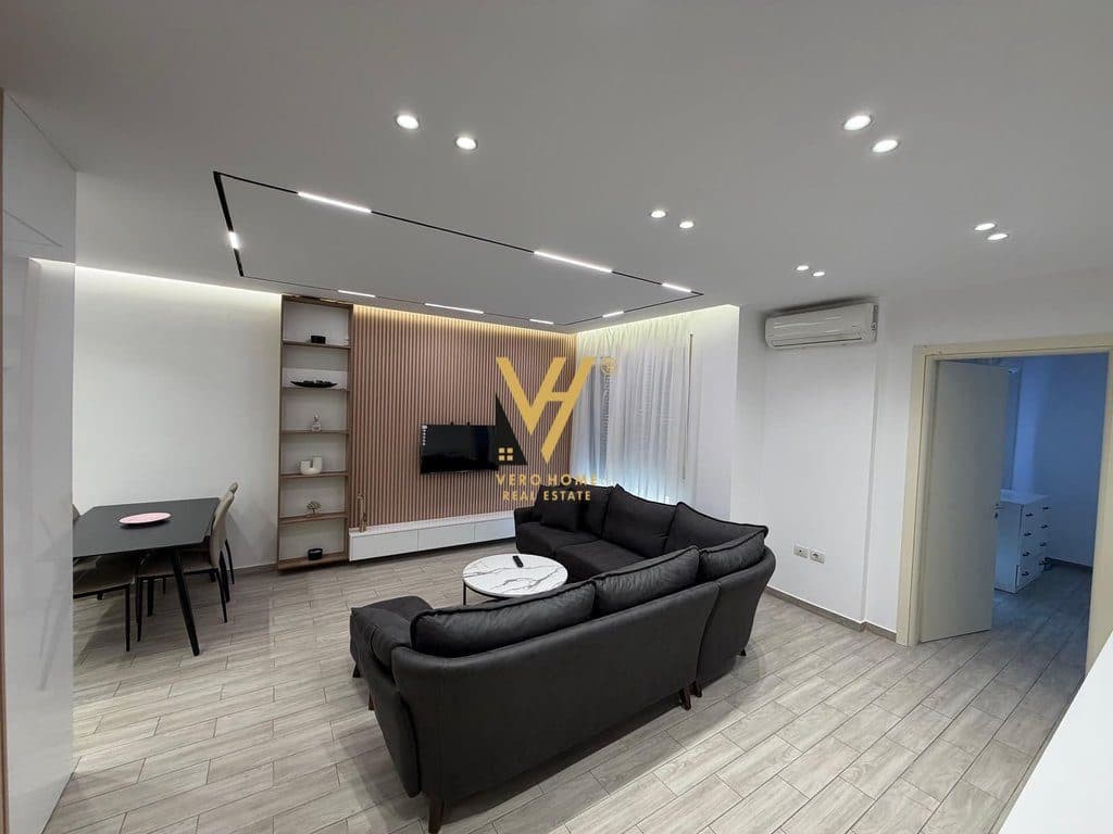JEPET APARTAMENT 1+1 PER QIRA NE QENDER 80.000 LEKE