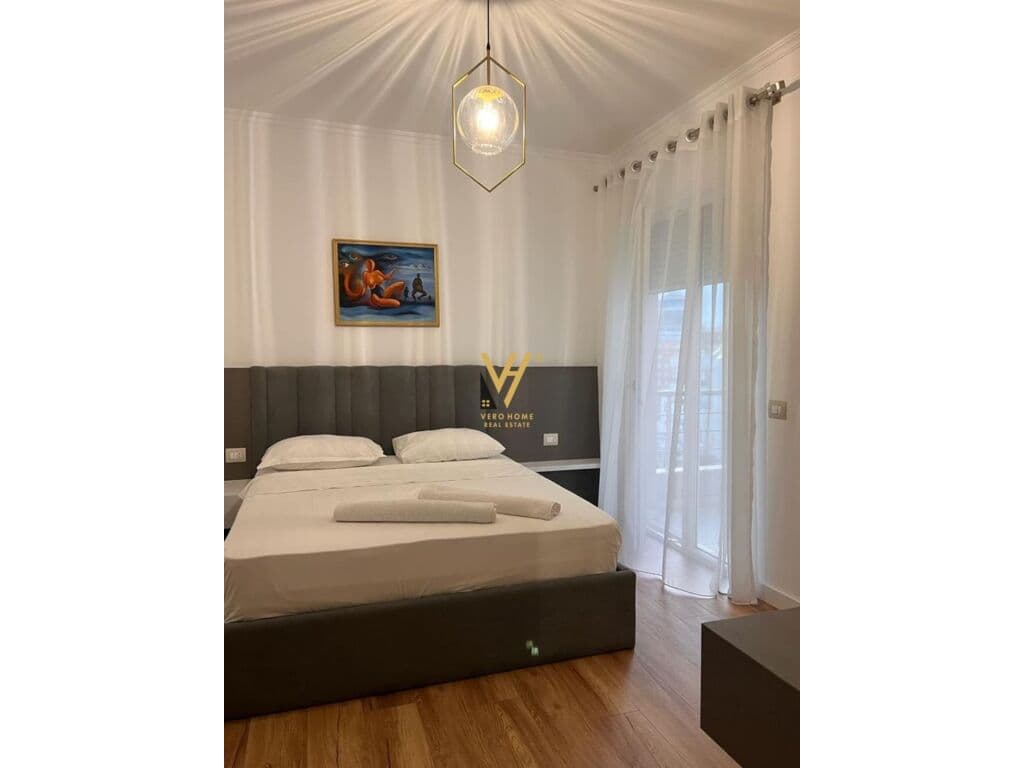 Jepet Apartament 2+1 me qera te Pazari i Ri 98 m2 2
