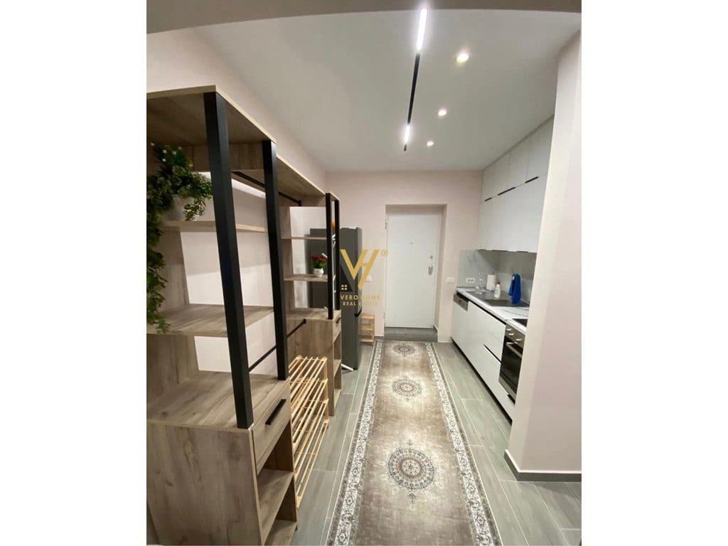 JEPET APARTAMENT 1+1+BLK ME QIRA TE RRUGA E ELBASANIT 75.000 LEKE 3