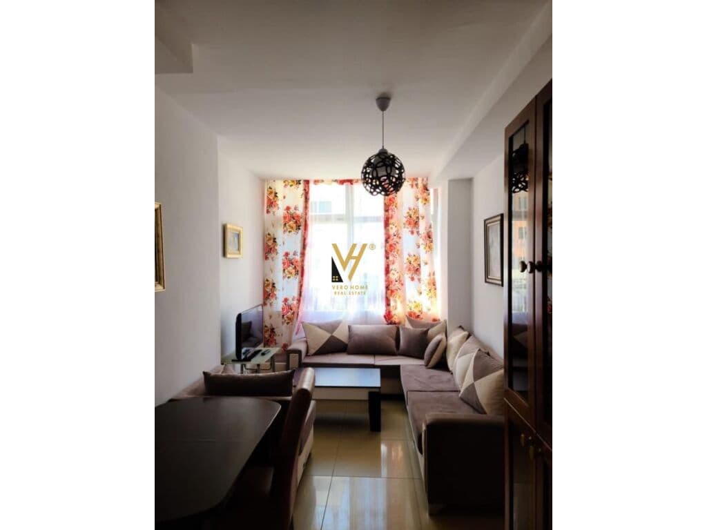 Shitet Apartament 2+1+2+ballkon te Unaza e Re 110 m2