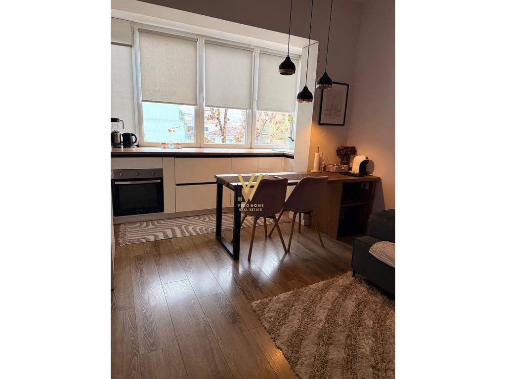 JEPET APARTAMENT 2+1+BLK ME QERA TE TOPTANI, QENDER 1.500 EURO