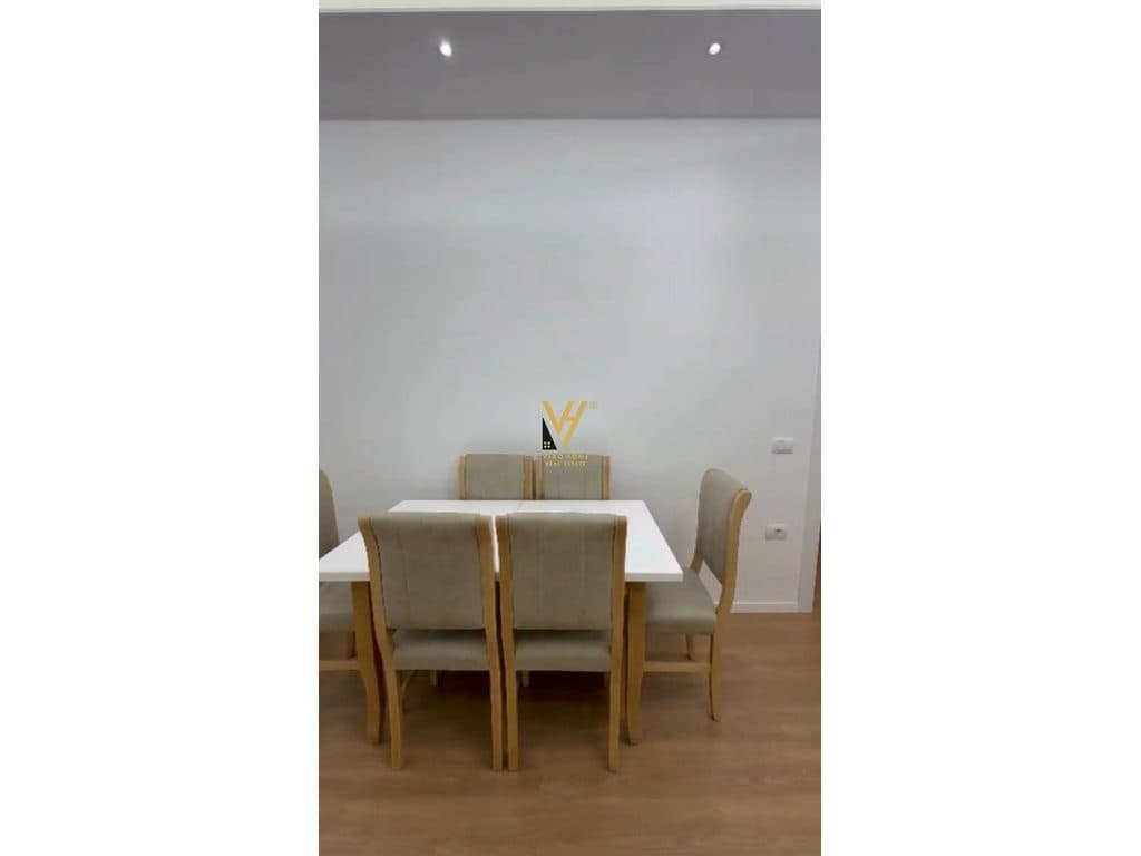 JEPET APARTAMENT 3+1+BLK ME QERA NE PASKUQAN 50.000 LEKE 2