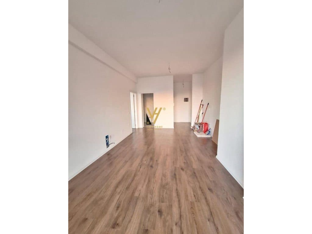 SHITET APARTAMENT 1+1+BLK TE RRUGA E KOSOVAREVE 258.000 EURO