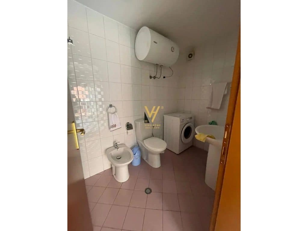 SHITET APARTAMENT 2+1+2+BLK TE RRUGA E BARRIKADAVE 350.000 EURO 4