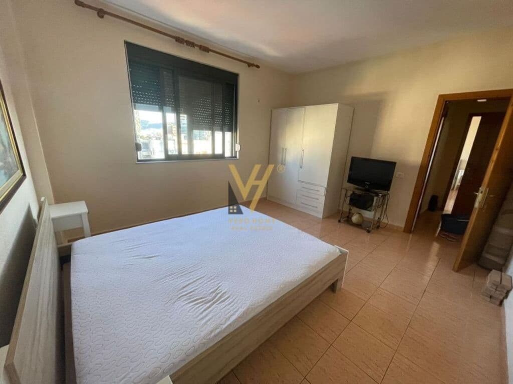 Jepet Apartament 2+1+2 me qera ne Qender 106 m2 3