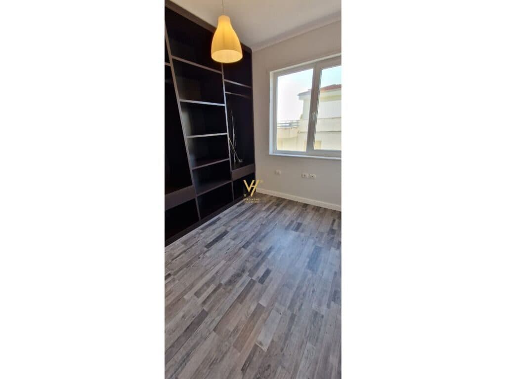 Shitet Apartament 2+1+2+post parkimi te Kopshti Zoologjik 102 m2 3