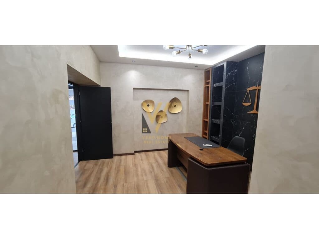 Jepet dyqan me qera te Bulevardi Zogu i Pare 65 m2 3