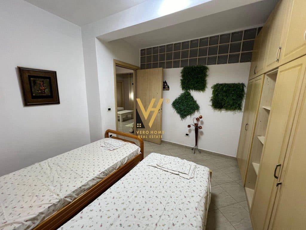 JEPET APARTAMENT 2+1 ME QIRA NE BLLOK 70.000 LEKE 4