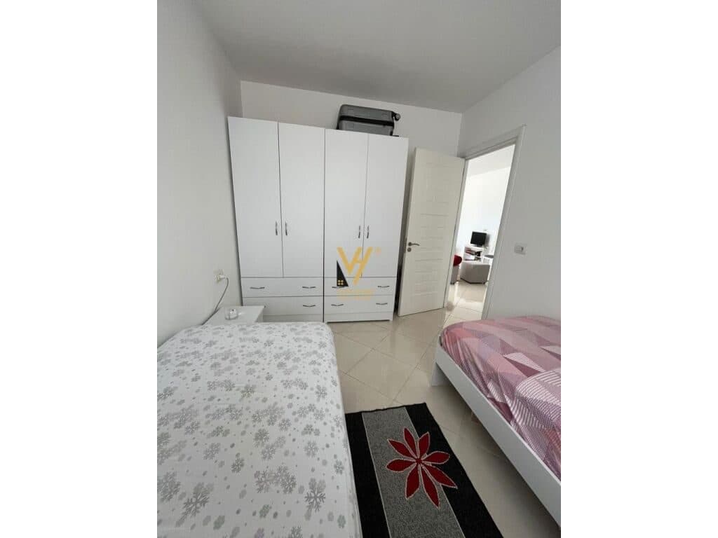 Jepet Apartament 1+1 me qera te Rruga Kongresi i Manastirit 86 m2 4