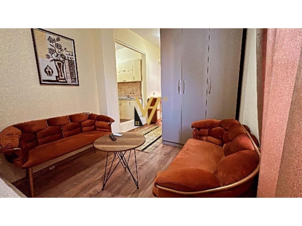 Shitet Apartament 2+1+ballkon dhe nje Garsoniere te Rruga e Elbasanit 110 m2 3