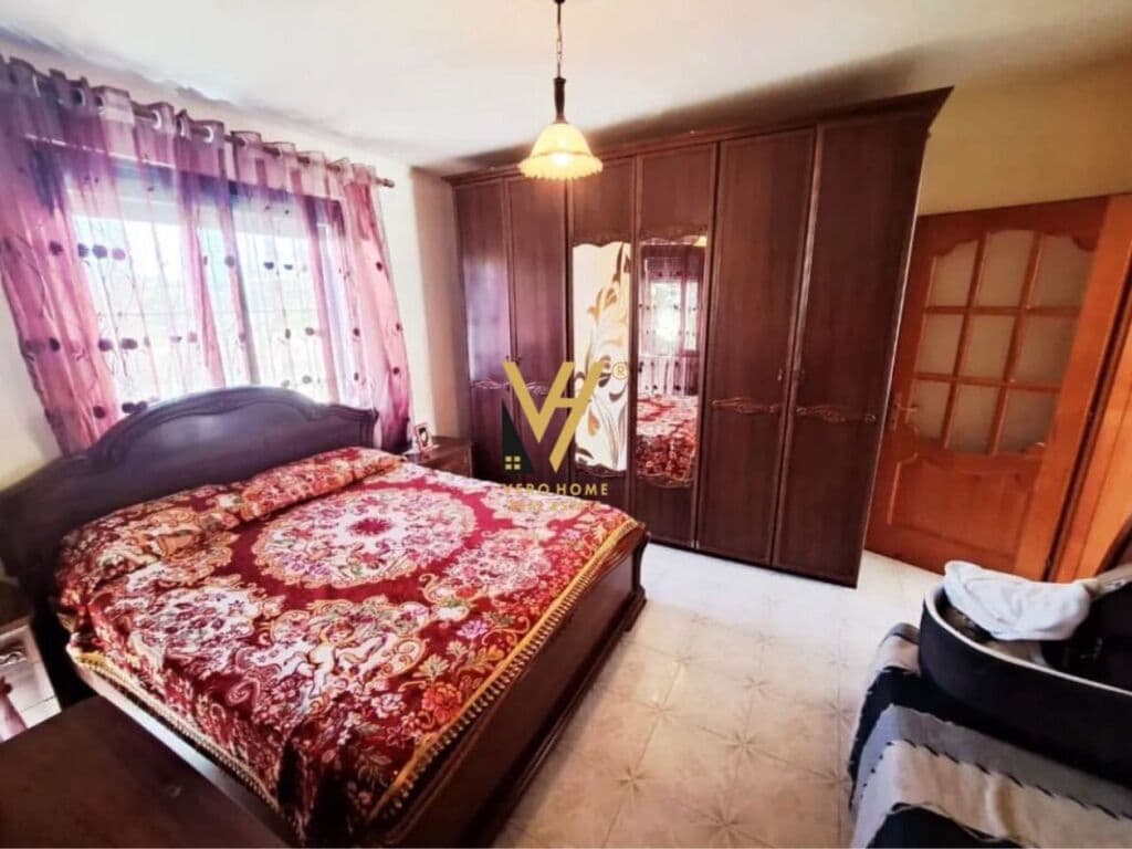 Shitet Shtepi Private dhe dyqan ne Kavaje 107 m2