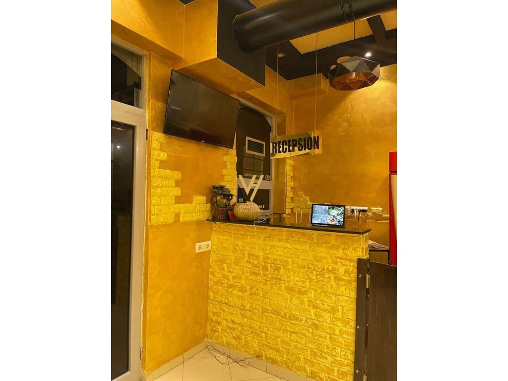 JEPET PIZZERI 50 M2 ME QIRA TE RRUGA E KAVAJES 40.000 LEKE 3