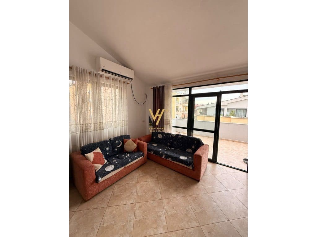 JEPET APARTAMENT 1+1 ME QIRA TE KRISTAL CENTER 58.000 LEKE