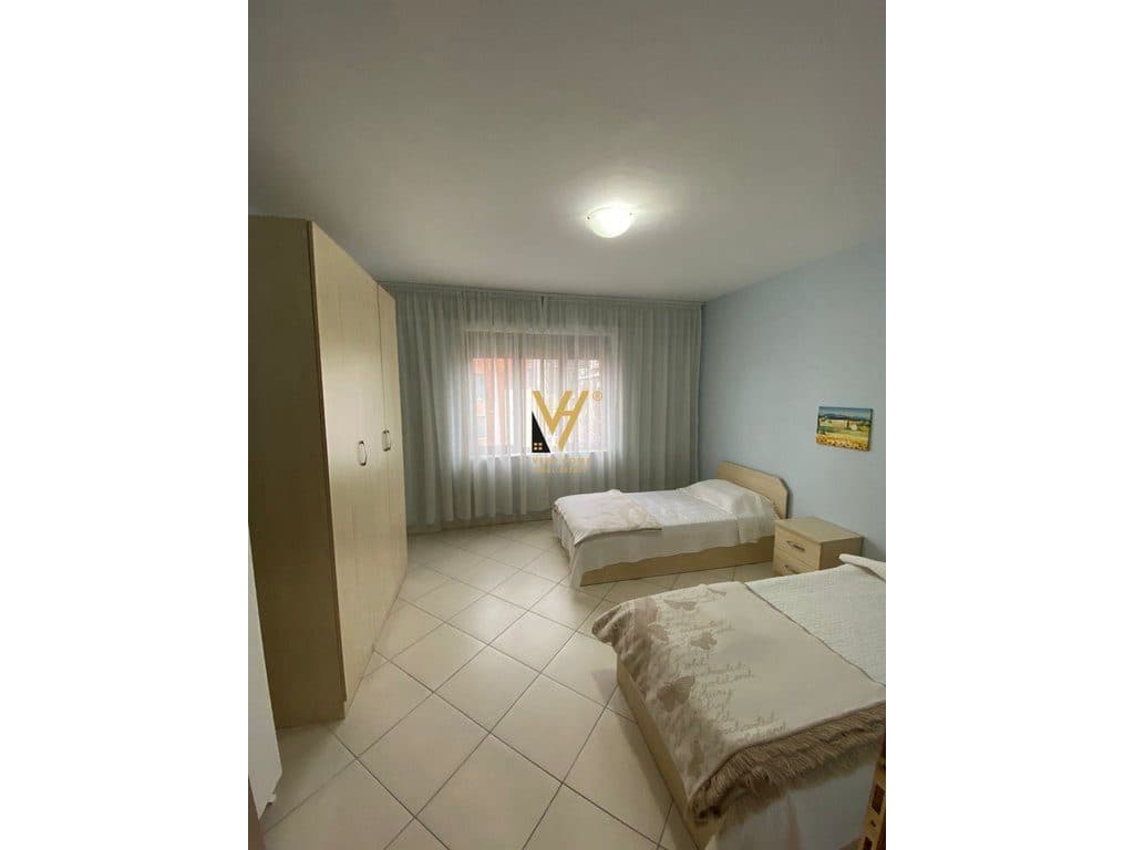 JEPET APARTAMENT 2+1+2 ME QIRA TE RRUGA BARRIKADAVE 70.000 LEKE 4