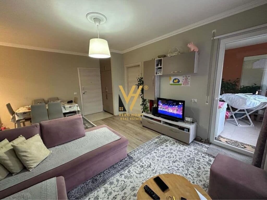 Jepet Apartament 1+1+bllk+post parkimi me qera te Liqeni i Thate 75 m2 3
