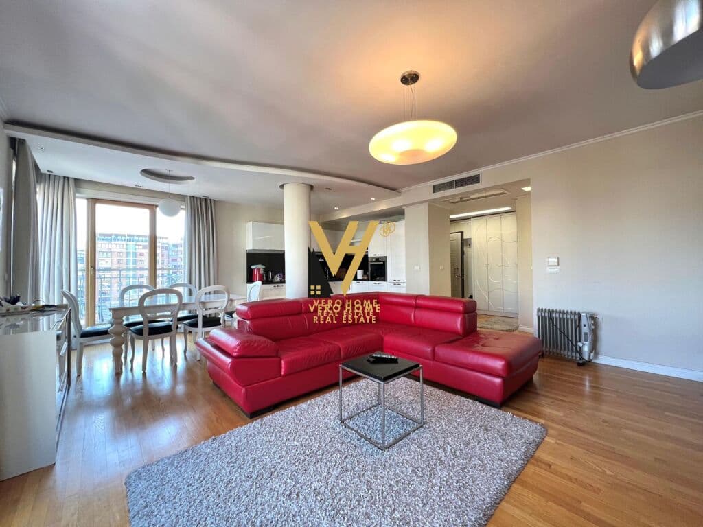 JEPET APARTAMENT 2+1+BLK ME QERA NE BLLOK 1.800 EURO