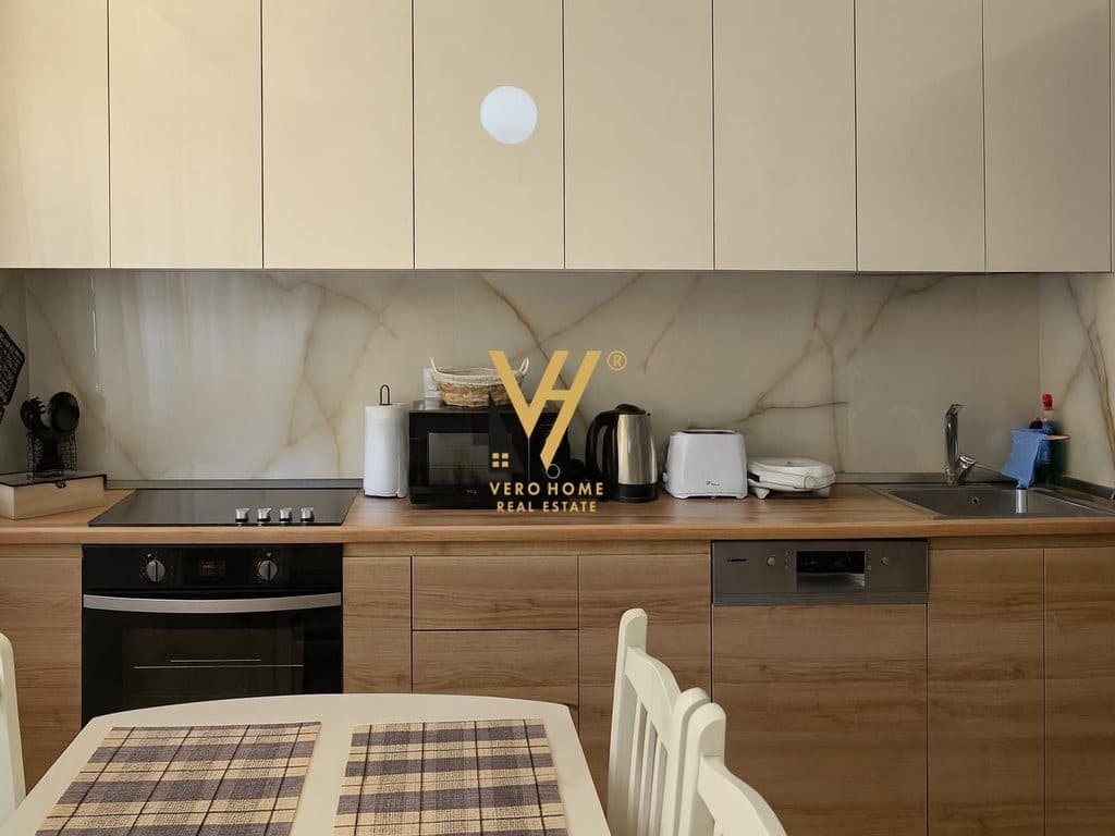 JEPET APARTAMENT 1+1+BLK ME QERA TE RRUGA FORTUZI 60.000 LEKE 2