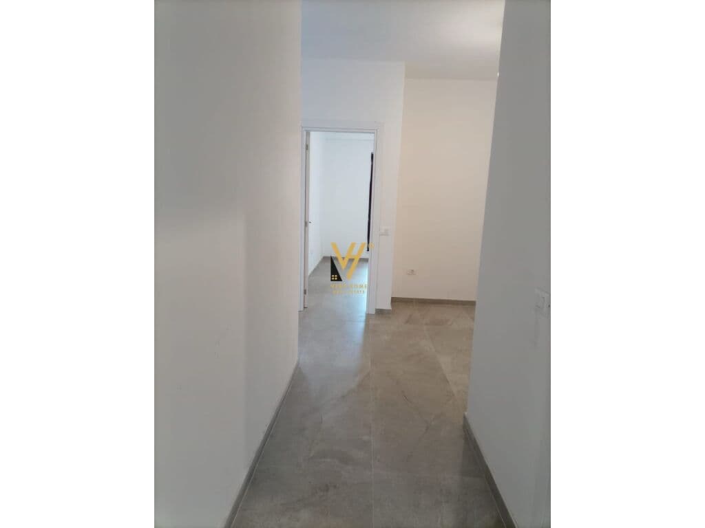SHITET APARTAMENT 2+1 TE MYSLYM SHYRI 230.000 EURO 3