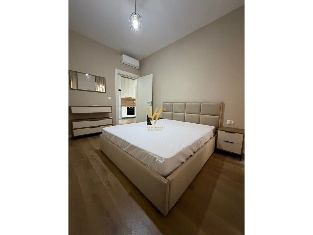JEPET APARTAMENT 1+1+BLK ME QERA TE UNIVERS CITY 42.000 LEKE 3