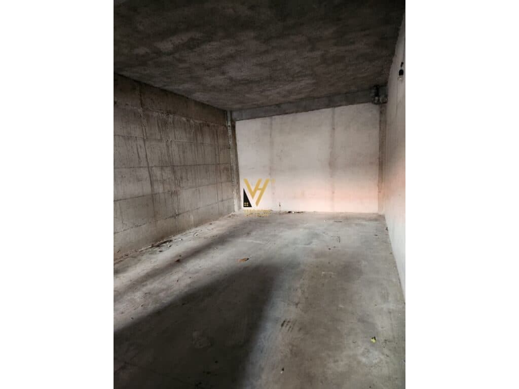 Jepet Garazhd me qera te Kodra e Diellit 30 m2